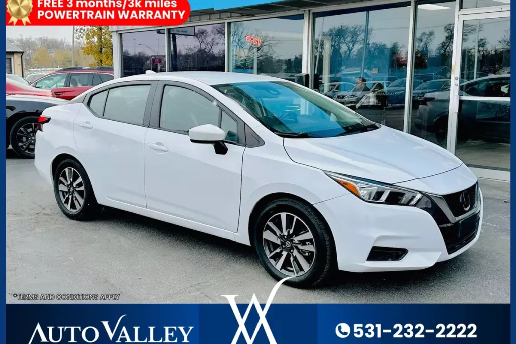 2022 Nissan Versa SV Sedan photo 1