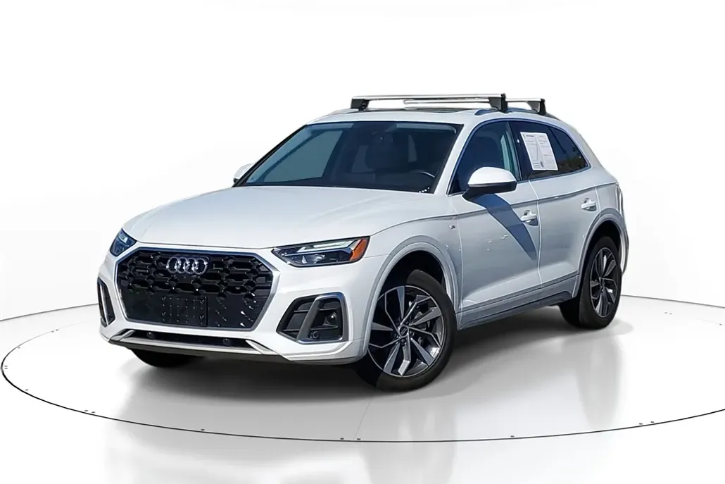 2022 Audi Q5 45 S line Premium photo 1