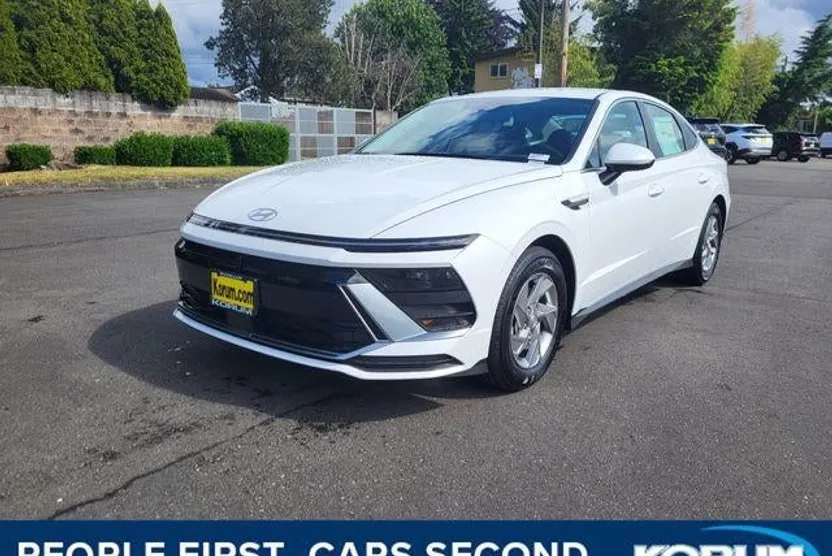 2025 Hyundai Sonata SE photo 1