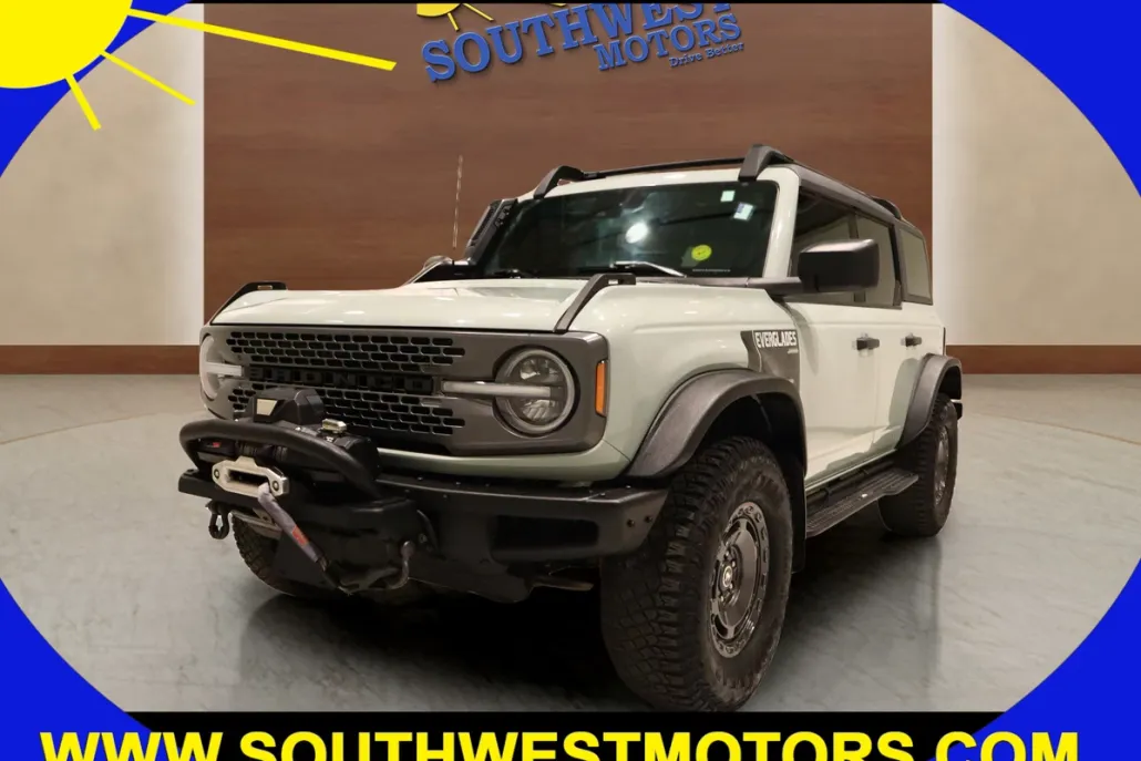 2023 Ford Bronco Everglades photo 1