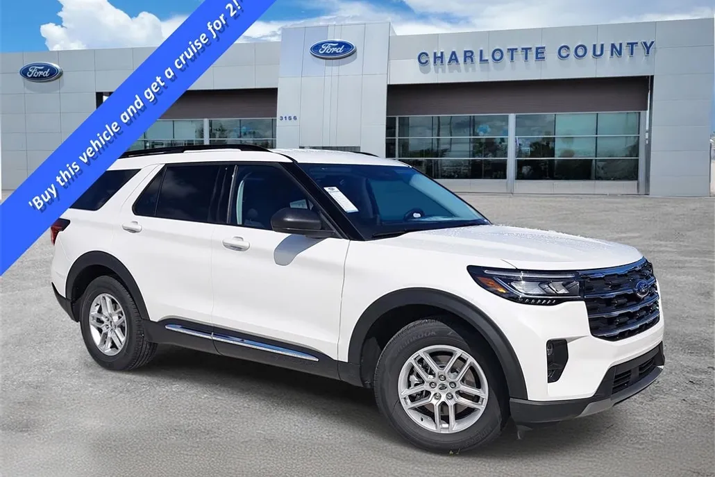 2025 Ford Explorer photo 1