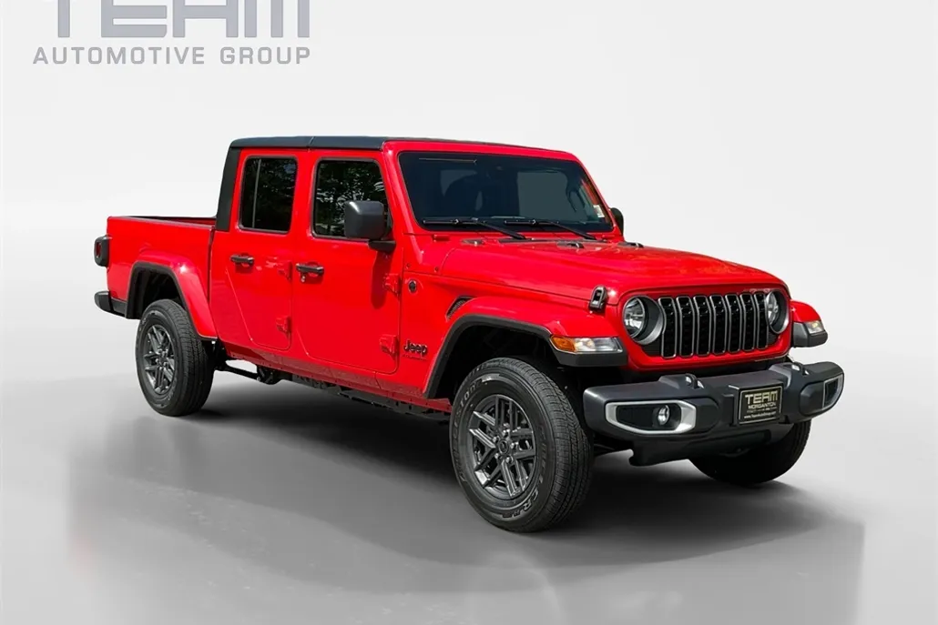2025 Jeep Gladiator Sport S photo 1