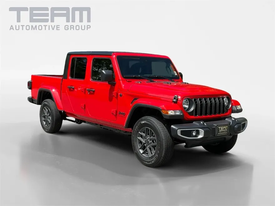 2025 Jeep Gladiator Sport S photo 1