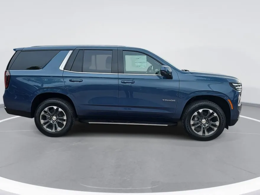 2025 Chevrolet Tahoe LS photo 1