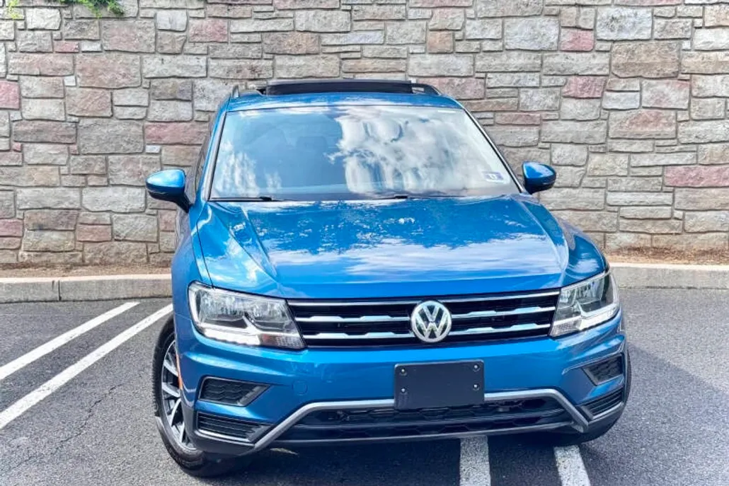 2019 Volkswagen Tiguan SE photo 1
