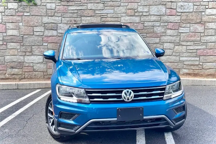 2019 Volkswagen Tiguan SE photo 1
