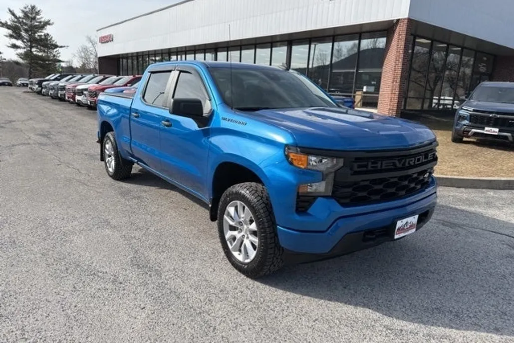 2022 Chevrolet Silverado 1500 Custom photo 1