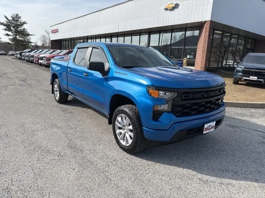 2022 Chevrolet Silverado 1500 Custom photo 1