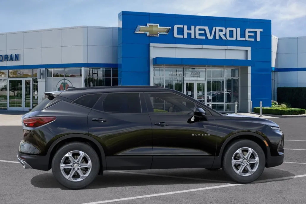 2025 Chevrolet Blazer 2LT photo 1