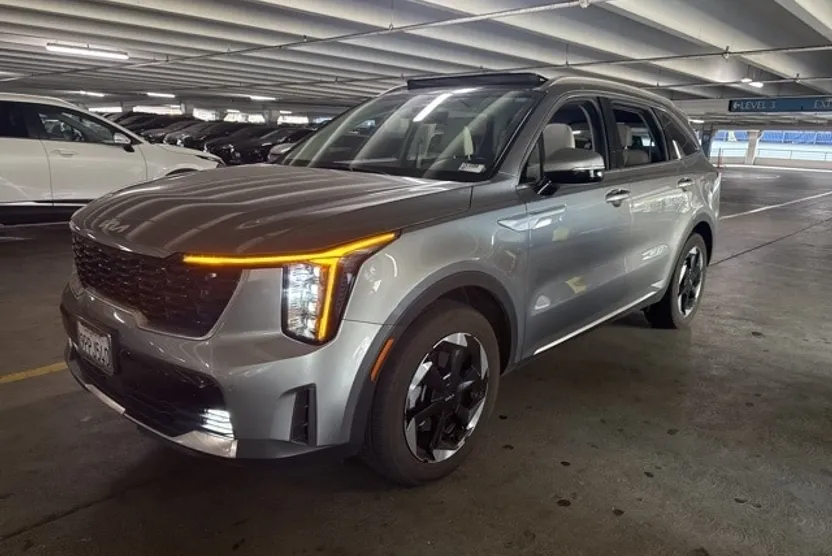 2025 Kia Sorento Hybrid EX photo 1