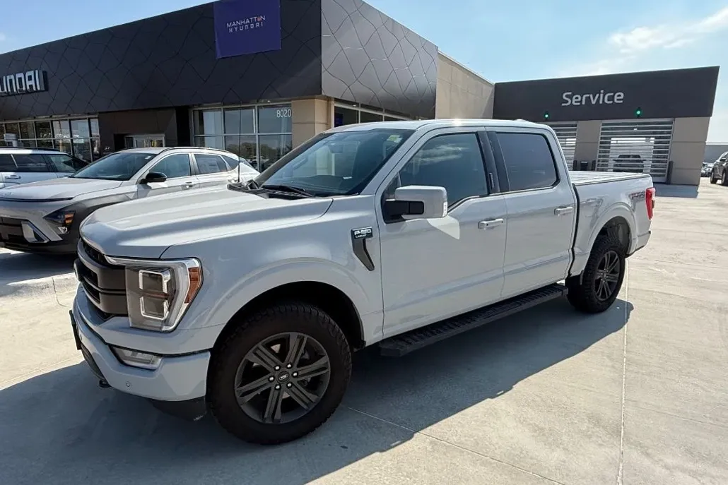2023 Ford F-150 Lariat photo 1