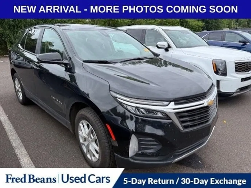 2022 Chevrolet Equinox LT photo 1