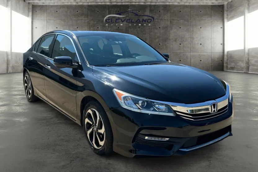 2017 Honda Accord EX-L V6 photo 1