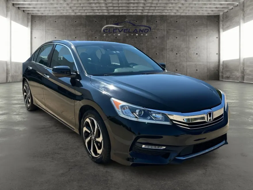 2017 Honda Accord EX-L V6 photo 1