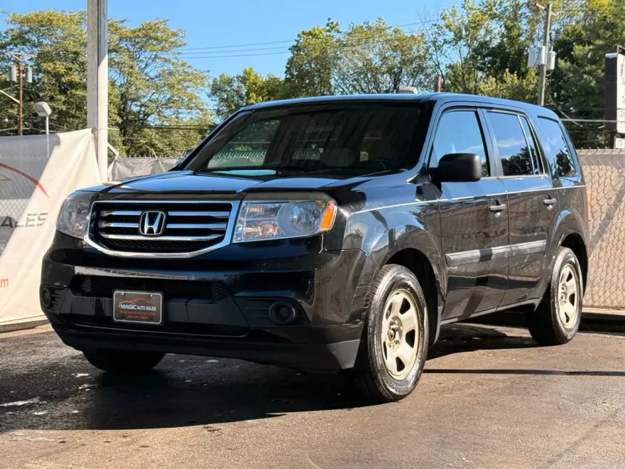2015 Honda Pilot LX Sport photo 1