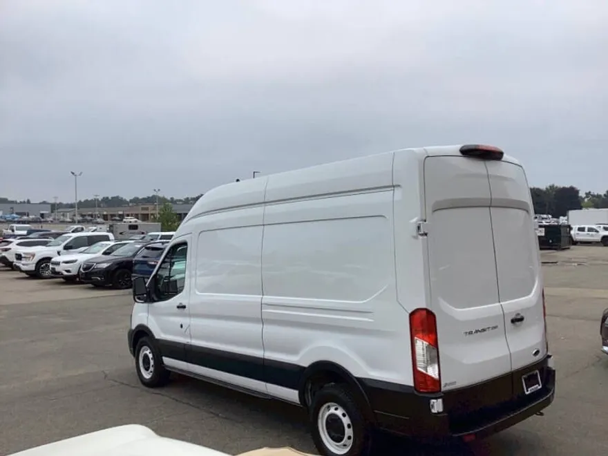 2021 Ford Transit Cargo Van photo 1