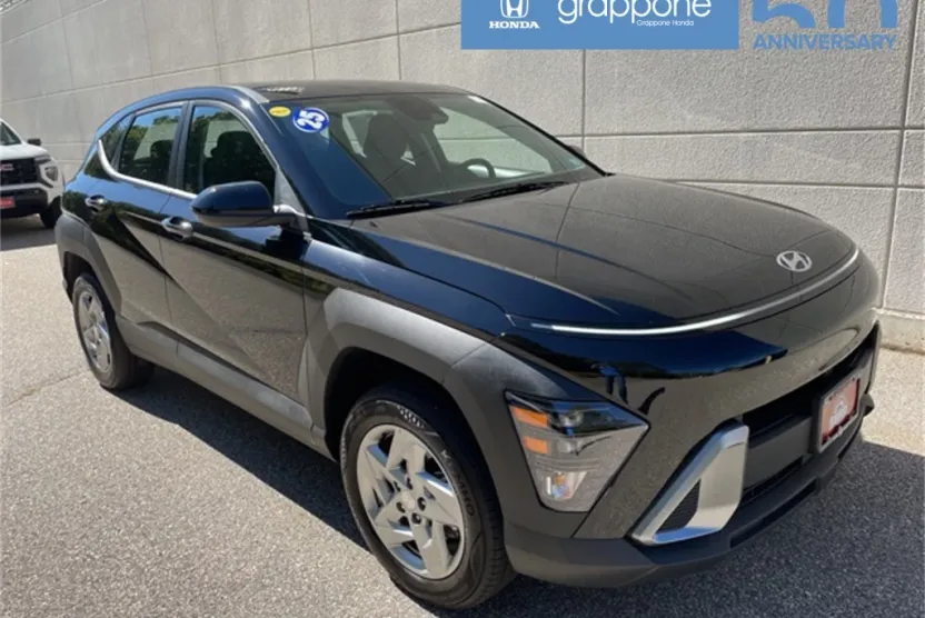2025 Hyundai Kona SE photo 1