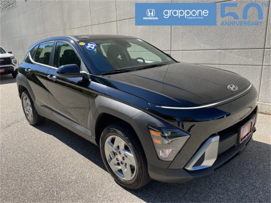 2025 Hyundai Kona SE photo 1
