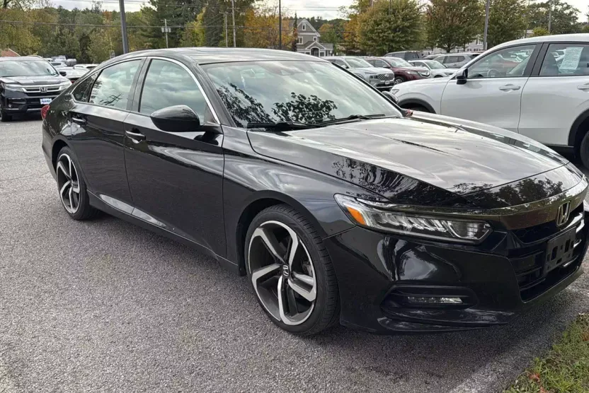 2018 Honda Accord Sport 2.0T photo 1