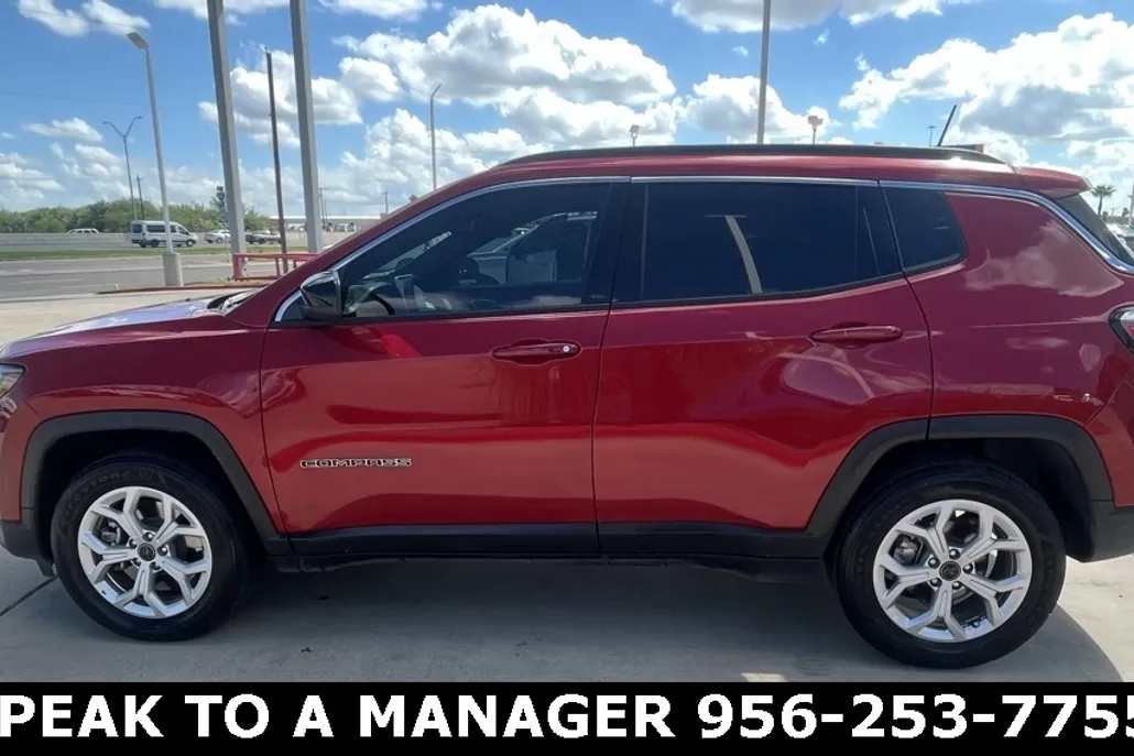 2025 Jeep Compass Latitude photo 1