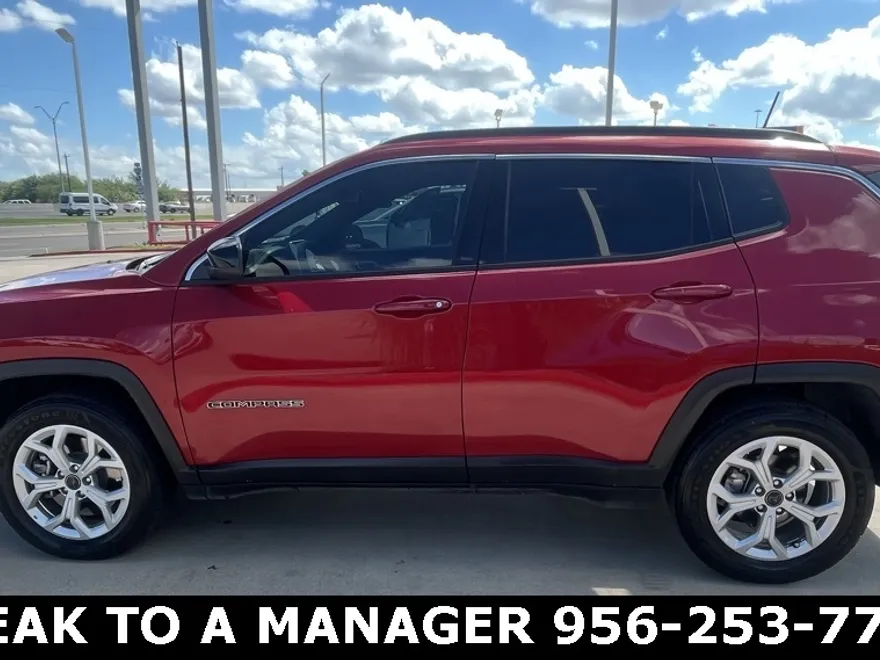 2025 Jeep Compass Latitude photo 1