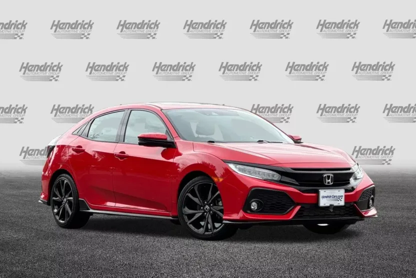 2018 Honda Civic Hatchback Sport Touring photo 1
