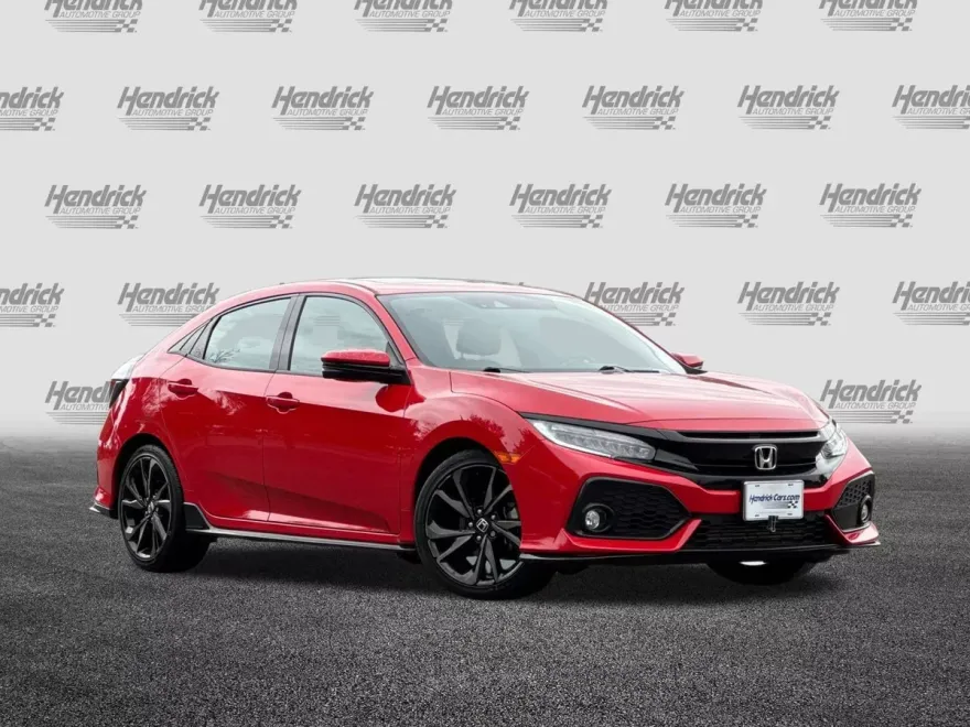 2018 Honda Civic Hatchback Sport Touring photo 1