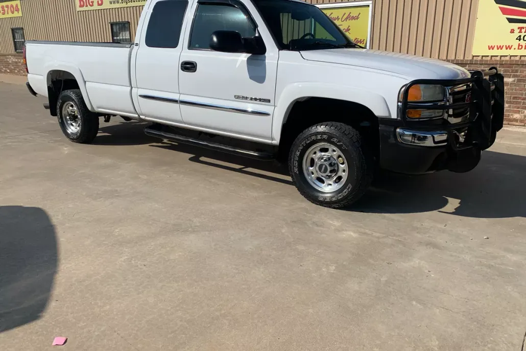 2005 Gmc Sierra SLE photo 1
