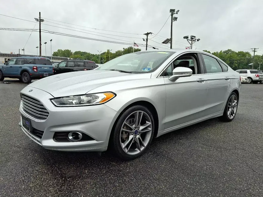 2016 Ford Fusion Titanium photo 1