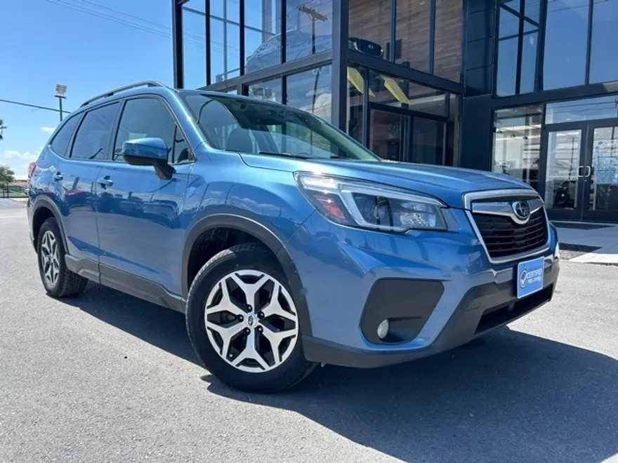 2021 Subaru Forester Premium photo 1