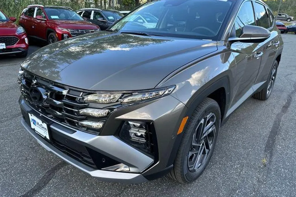 2025 Hyundai Tucson Hybrid Limited photo 1