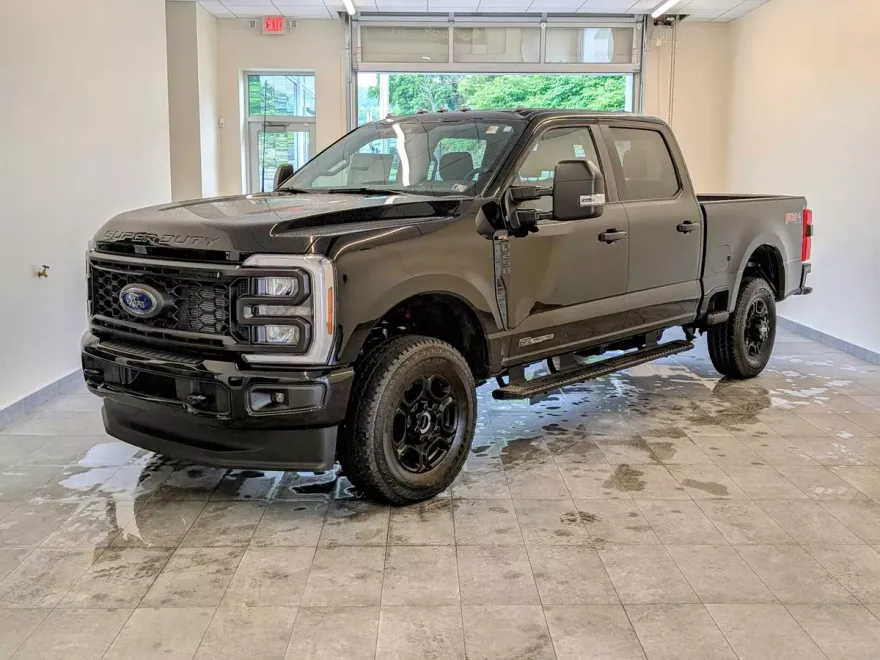 2025 Ford F-250 XL photo 1