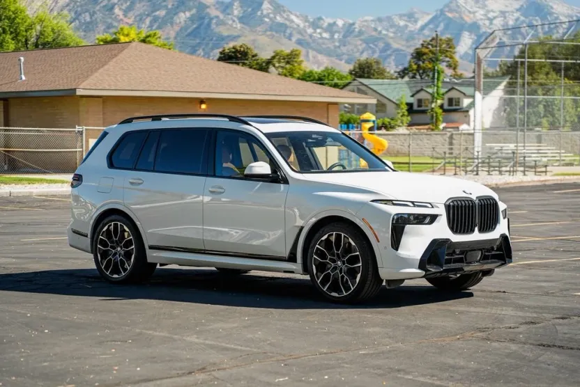 2023 Bmw X7 xDrive40i photo 1