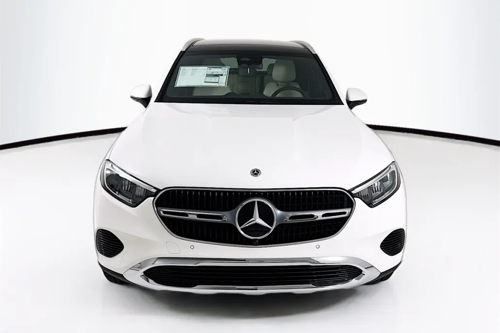 2026 Mercedes Benz GLC 300 4MATIC photo 1