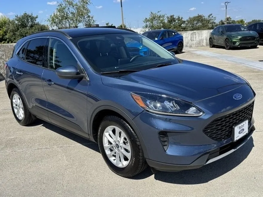 2020 Ford Escape SE photo 1
