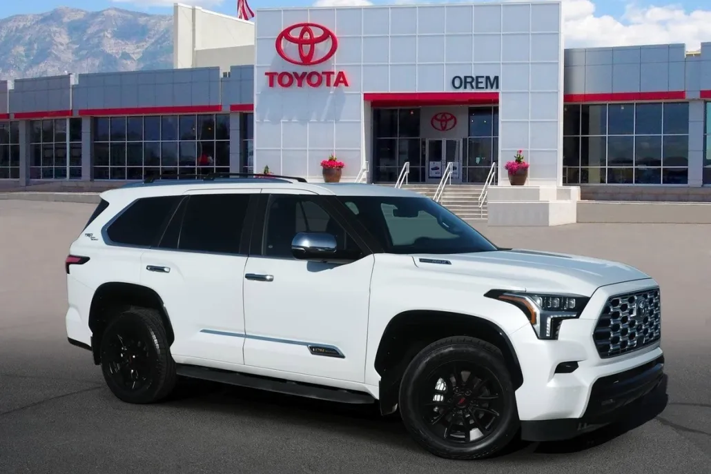 2025 Toyota Sequoia photo 1