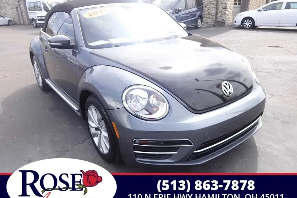 2017 Volkswagen Beetle Convertible 1.8T Classic photo 1