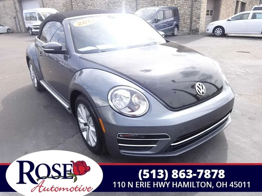 2017 Volkswagen Beetle Convertible 1.8T Classic photo 1