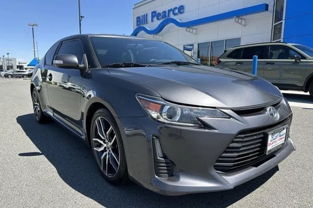 2016 Scion tC Base photo 1