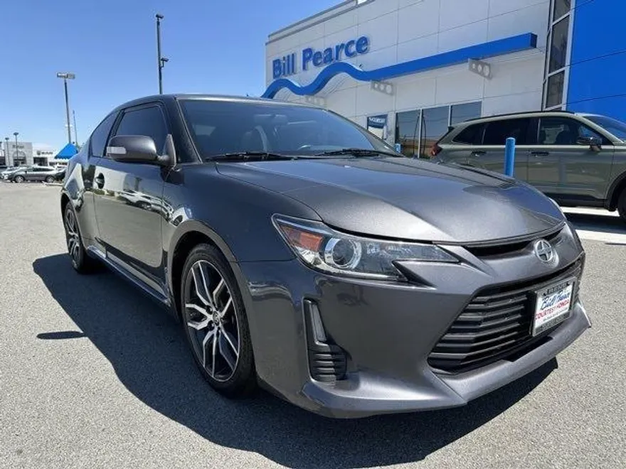 2016 Scion tC Base photo 1