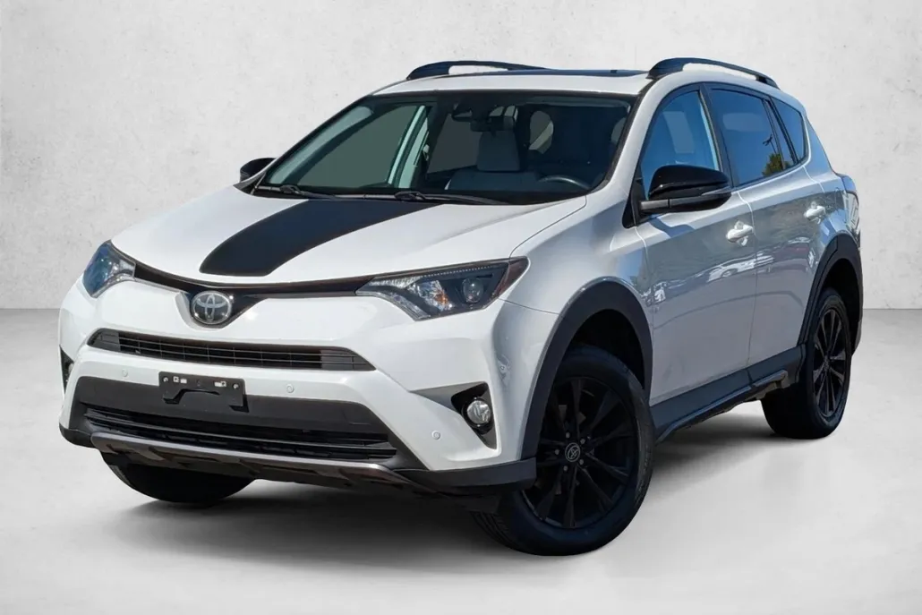 2018 Toyota RAV4 Adventure photo 1