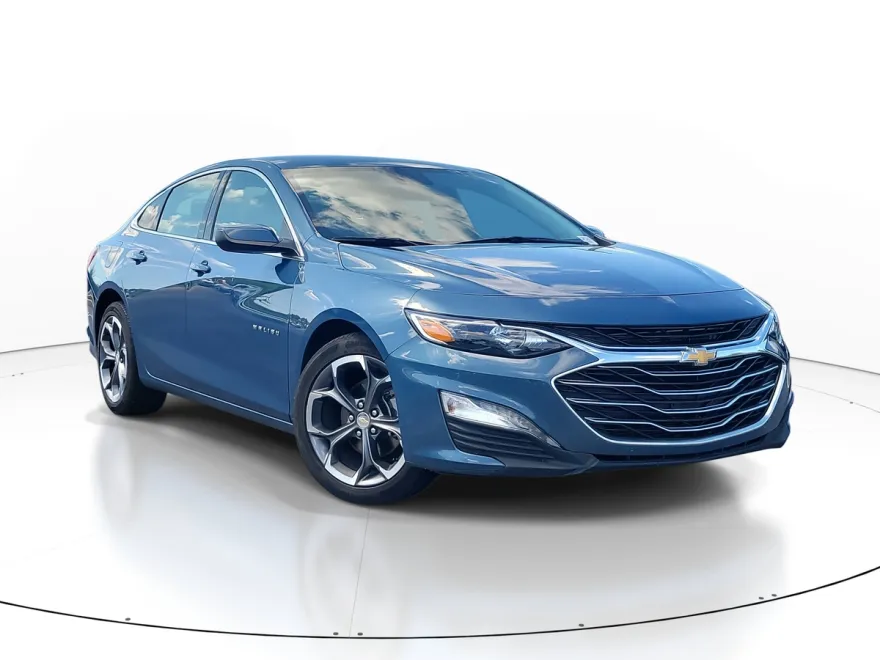 2024 Chevrolet Malibu 1LT photo 1