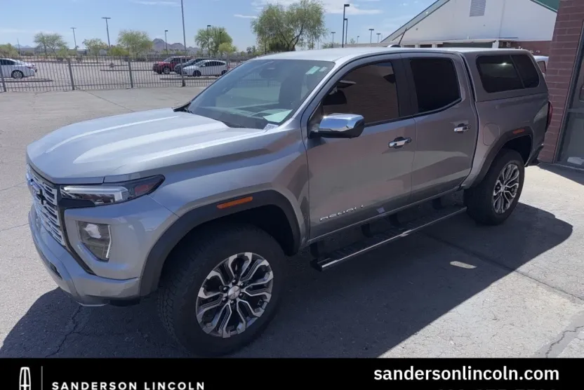 2023 Gmc Canyon Denali photo 1