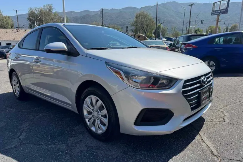 2019 Hyundai Accent SE photo 1