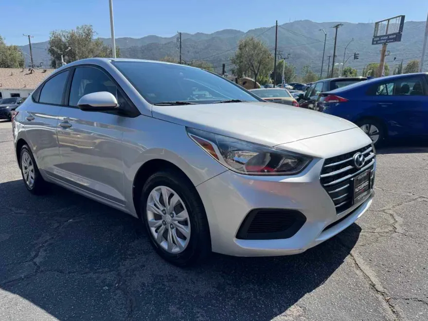 2019 Hyundai Accent SE photo 1