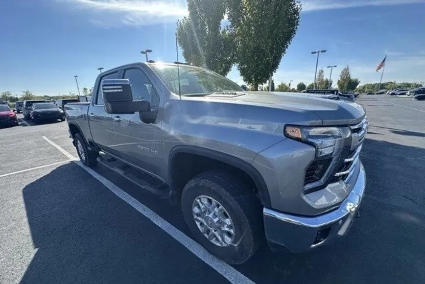 2024 Chevrolet Silverado 2500HD LTZ photo 1