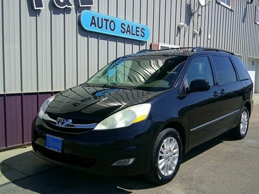 2009 Toyota Sienna Limited photo 1