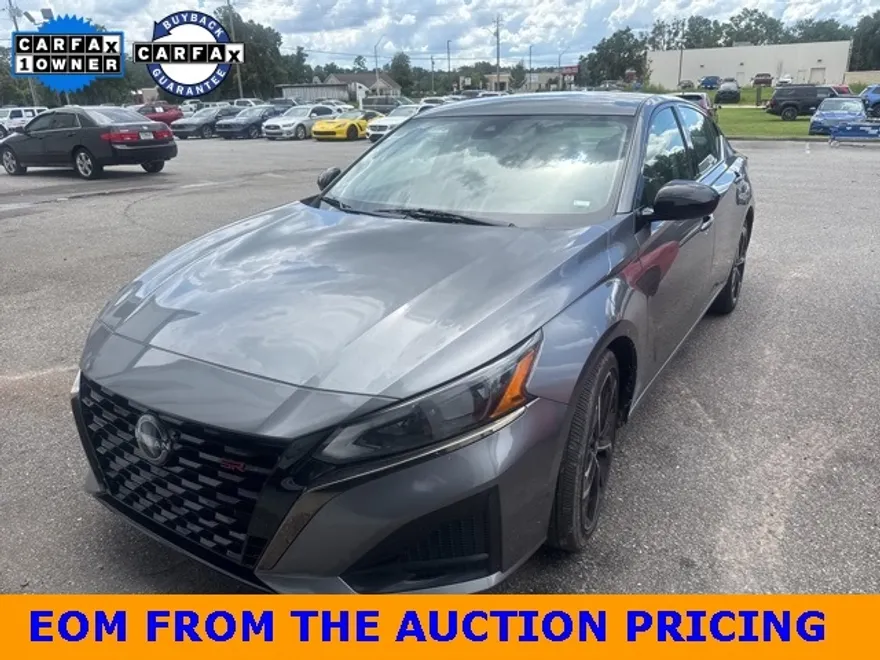 2023 Nissan Altima 2.5 SR photo 1