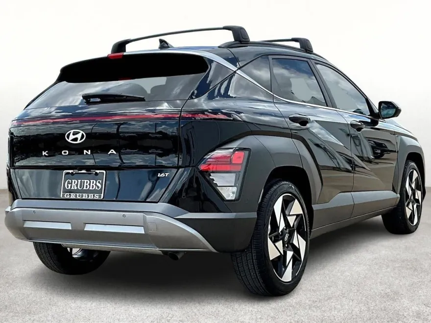 2024 Hyundai Kona Limited photo 1