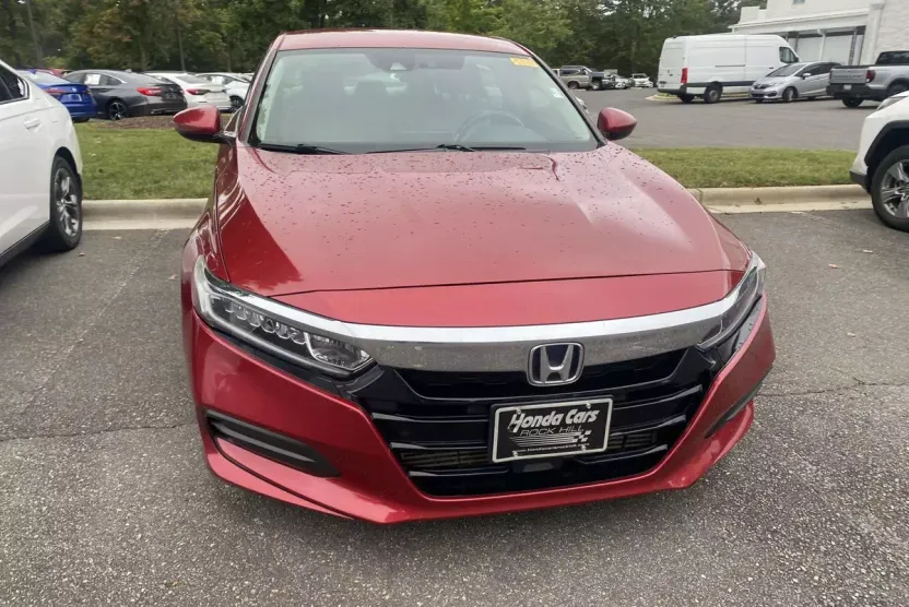 2018 Honda Accord LX 1.5T photo 1